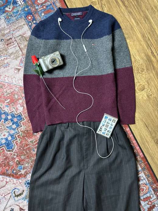 Colorblock Wool · Navy Grey Maroon